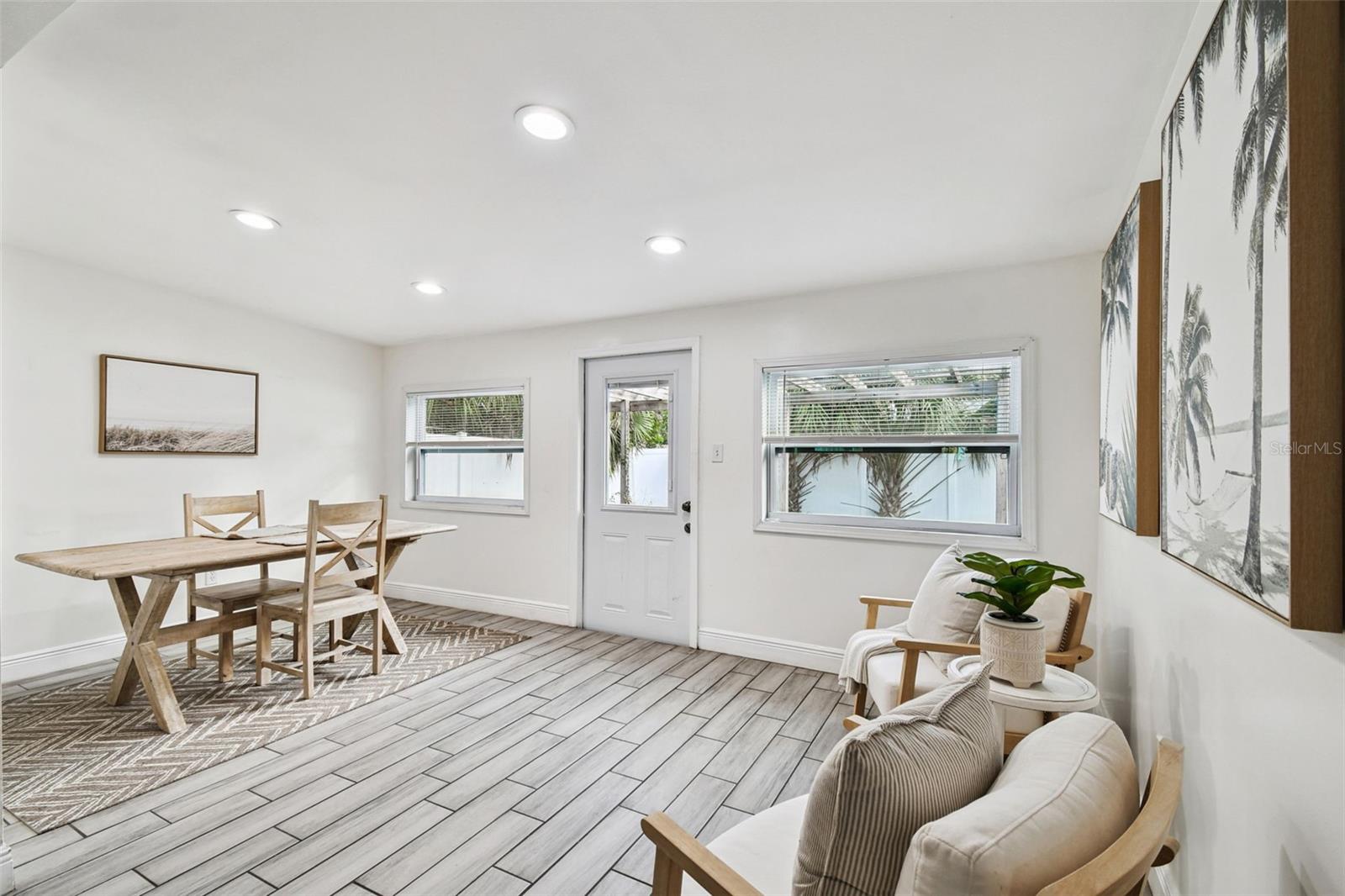 Image 19 of 21 For 4722 Bay Avenue