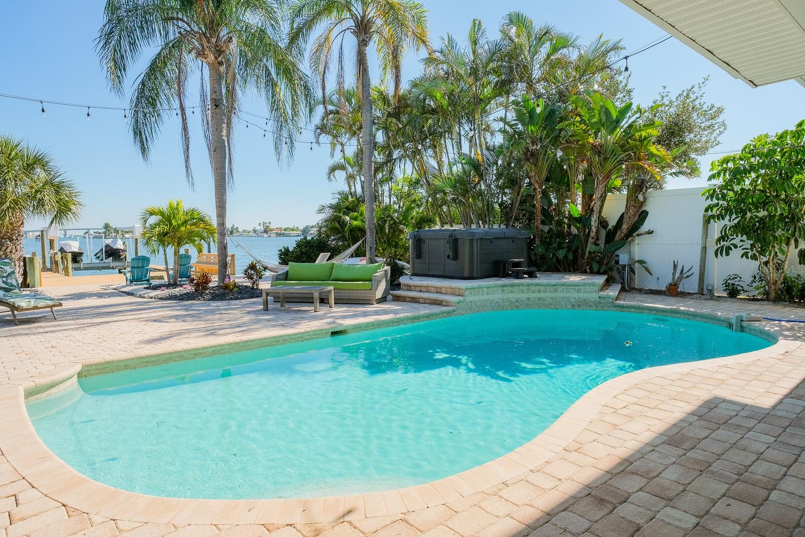 Image 19 of 30 For 746 Boca Ciega Isle Drive