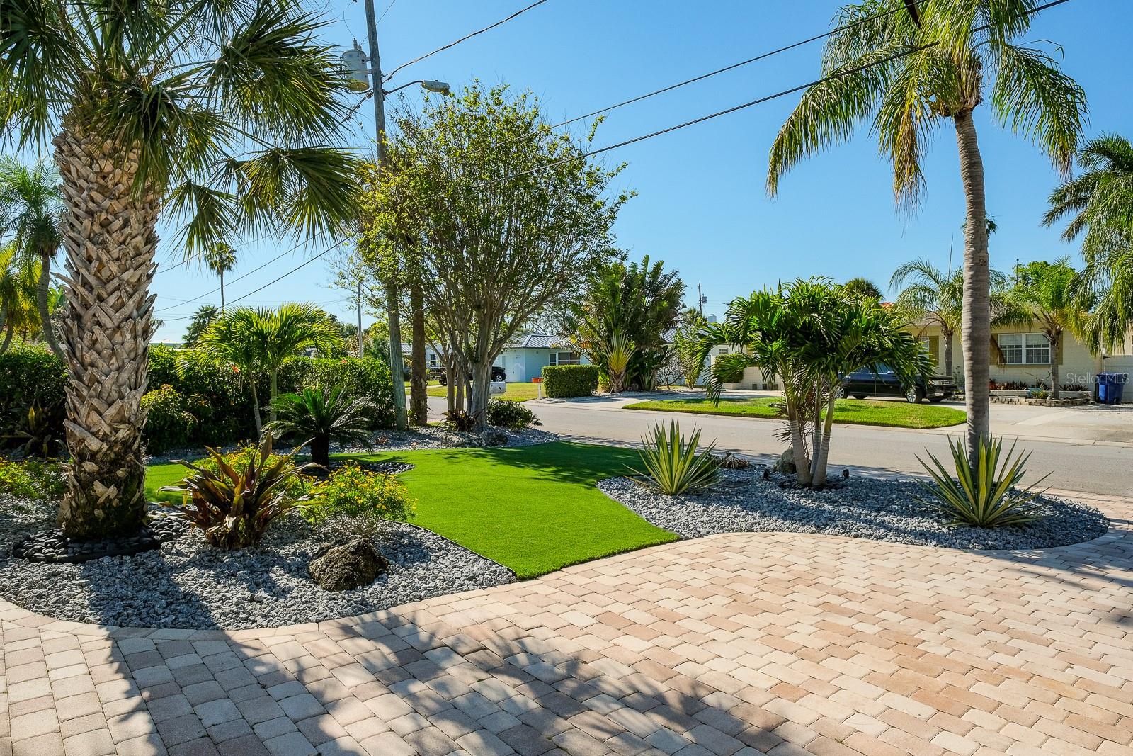 Image 3 of 30 For 746 Boca Ciega Isle Drive