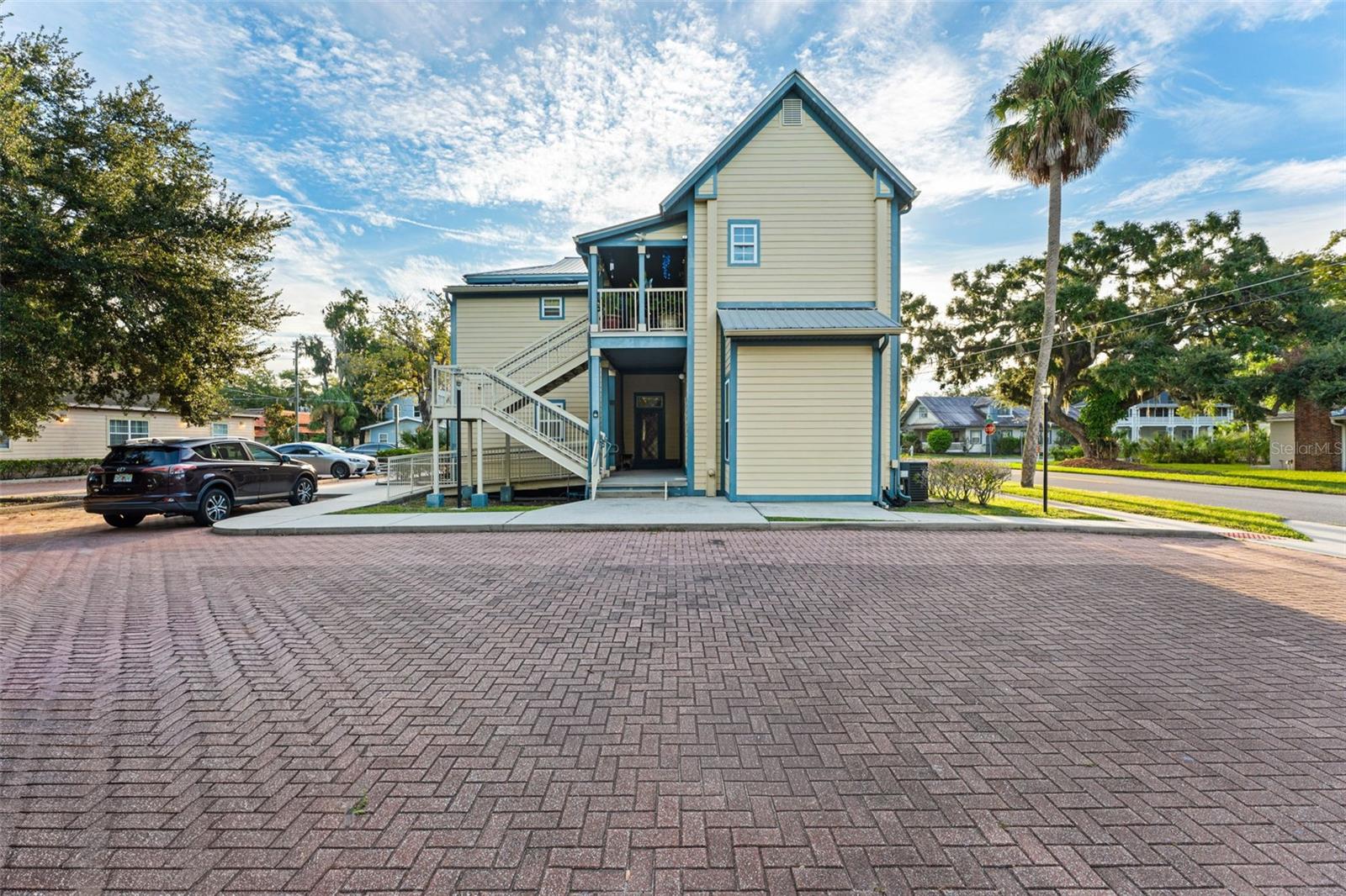 Image 11 of 21 For 22 Clyde Avenue