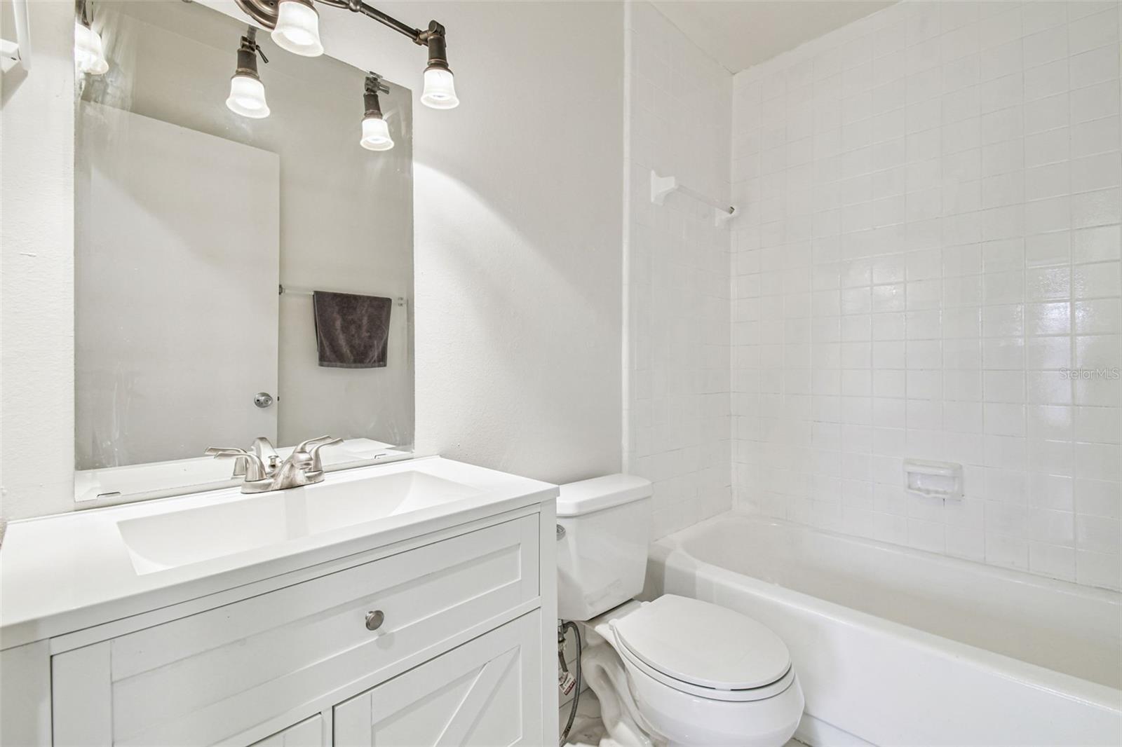 Image 14 of 60 For 4013 Dream Oak Place 202