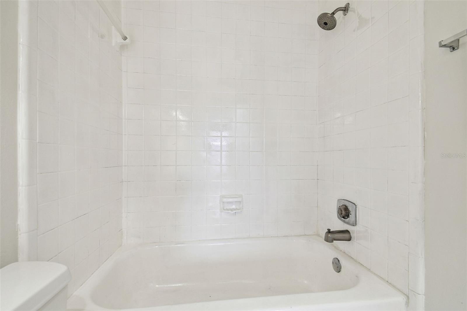Image 15 of 60 For 4013 Dream Oak Place 202