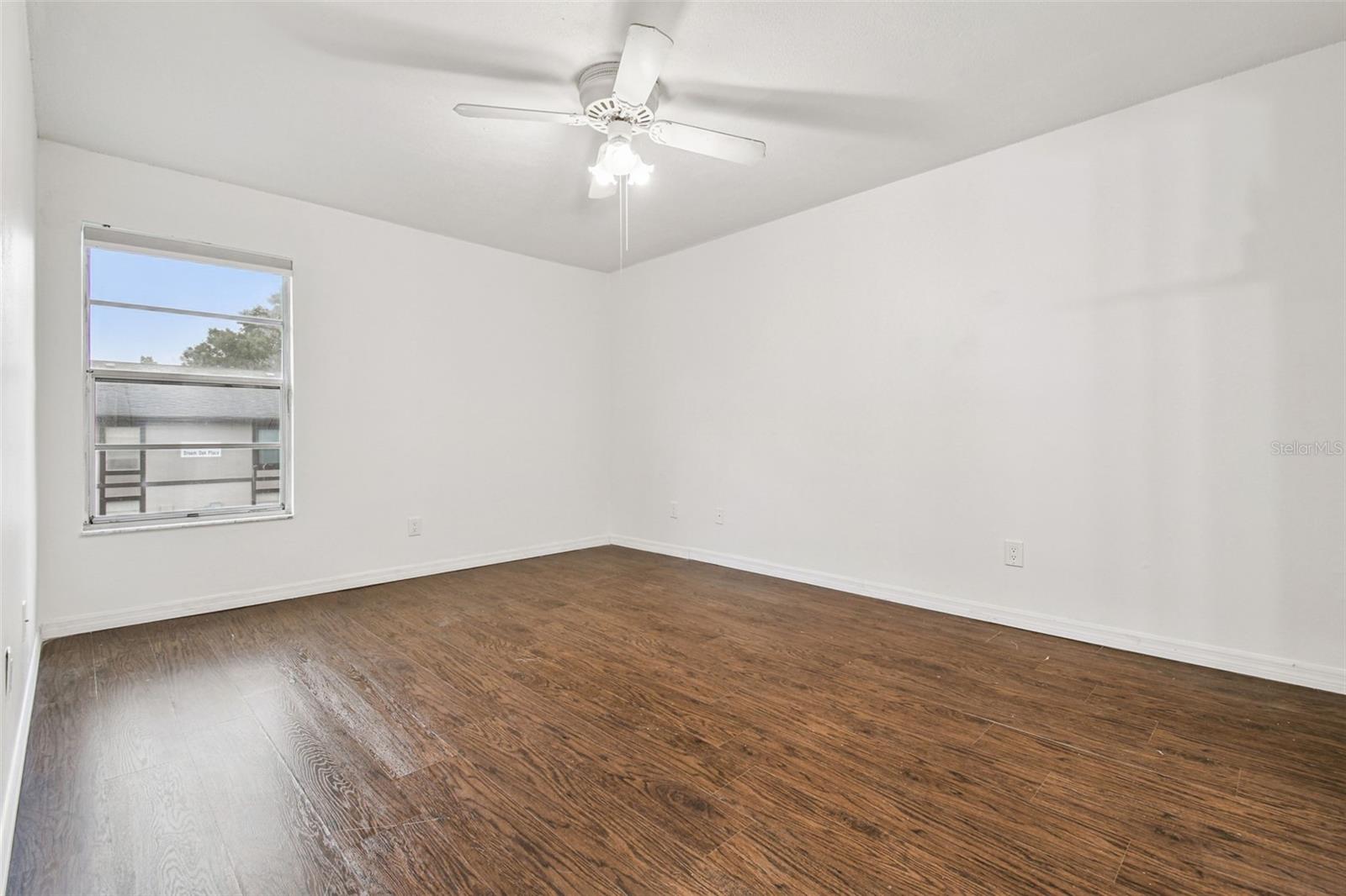 Image 17 of 60 For 4013 Dream Oak Place 202