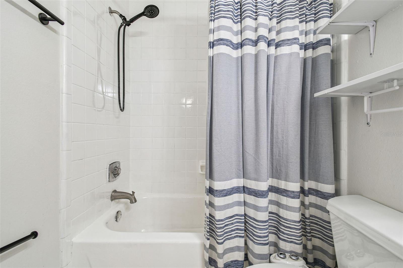 Image 19 of 60 For 4013 Dream Oak Place 202
