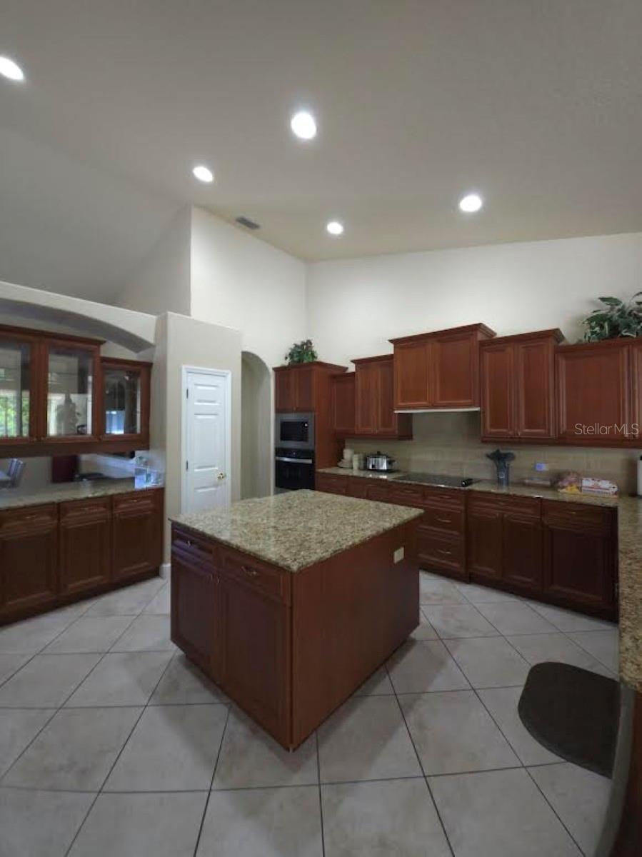 Image 13 of 67 For 3037 Lynwood Court