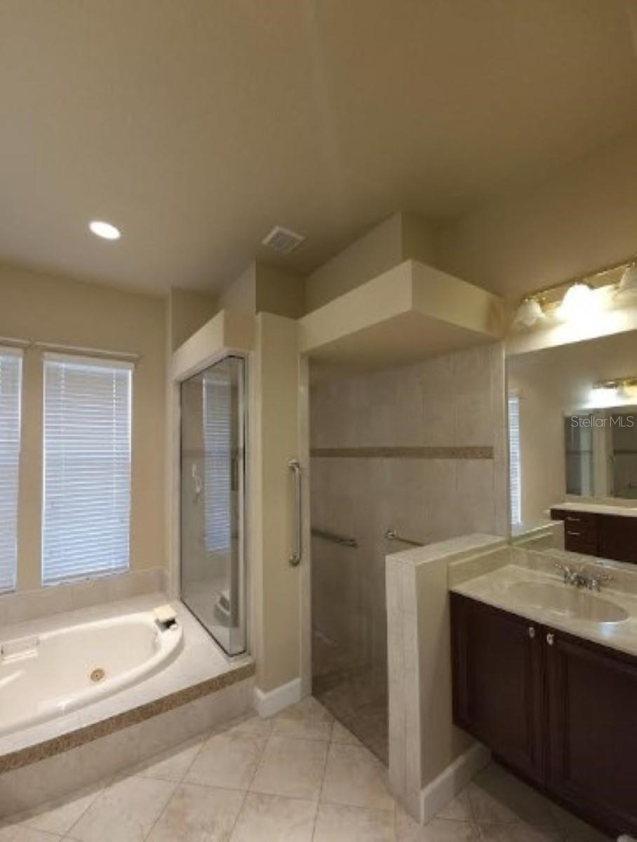 Image 23 of 67 For 3037 Lynwood Court