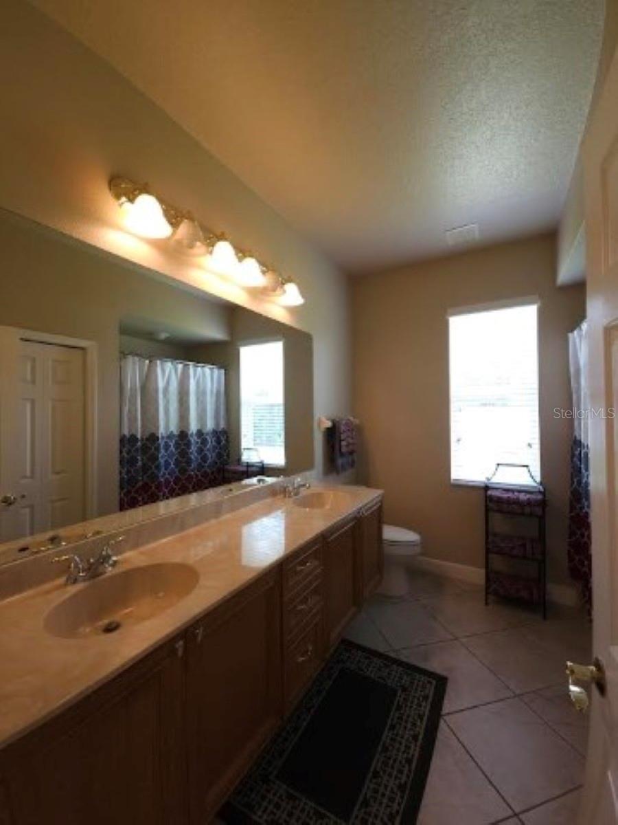 Image 39 of 67 For 3037 Lynwood Court