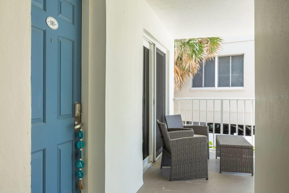 Image 14 of 22 For 19610 Gulf Boulevard 101