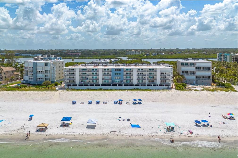 Image 21 of 22 For 19610 Gulf Boulevard 101