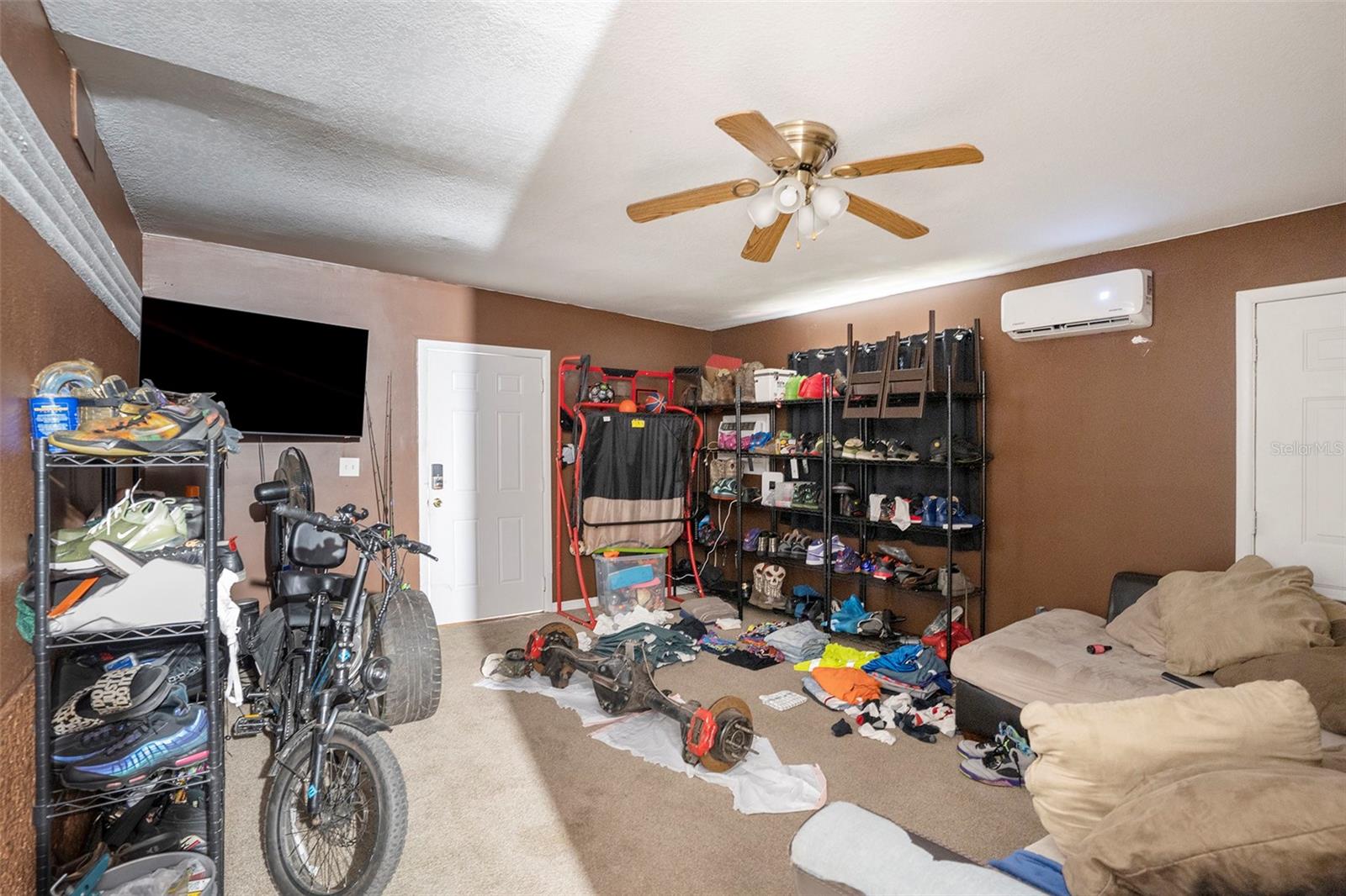 Listing photo id 16 for 911 31st Avenue