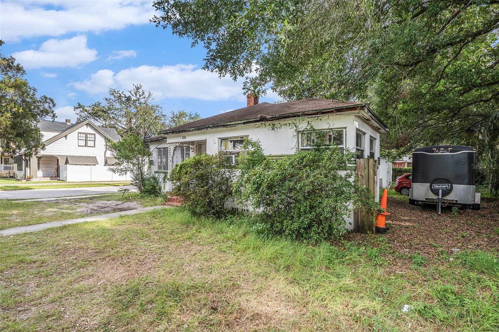 Listing photo id 23 for 911 31st Avenue