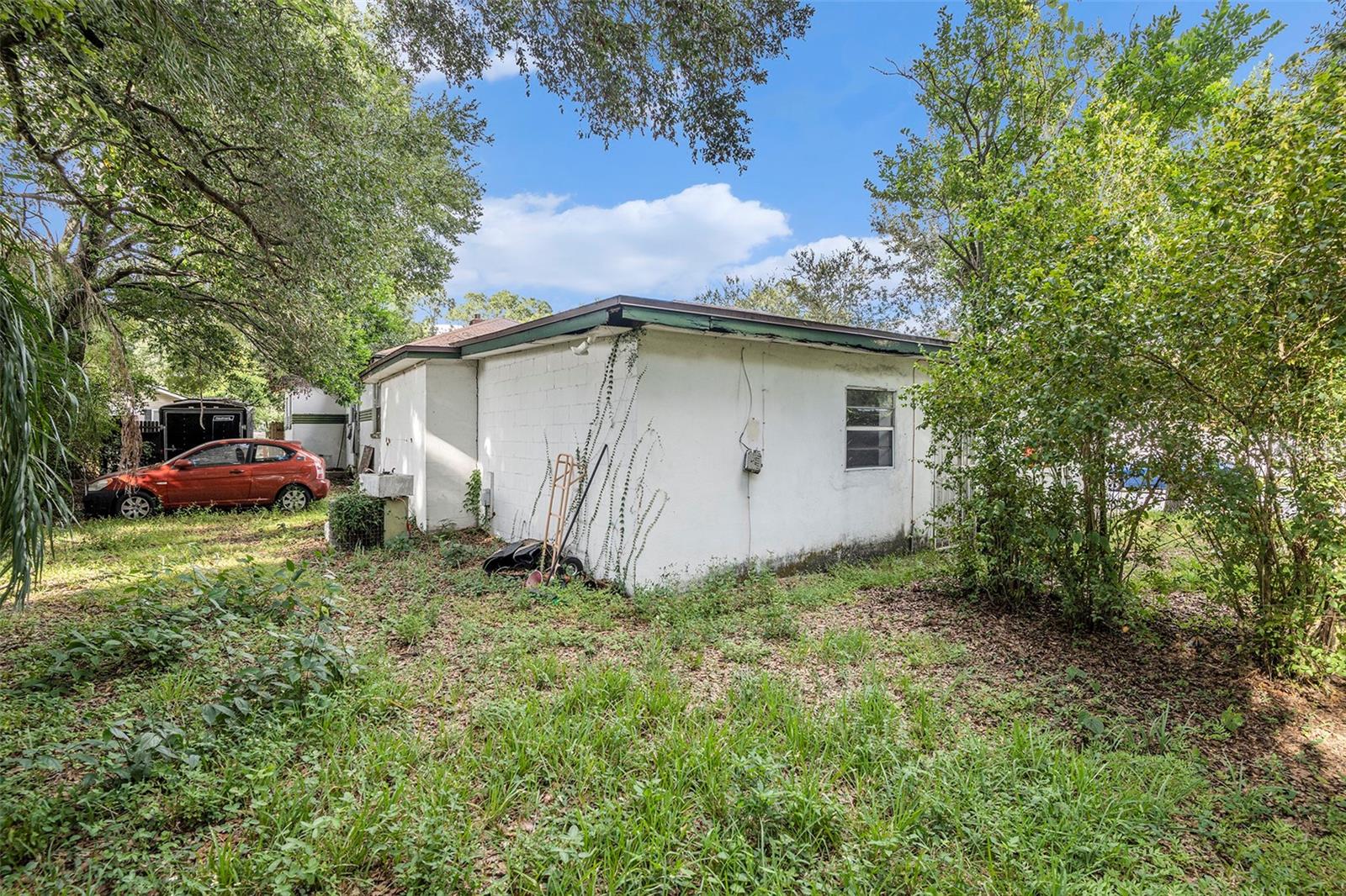 Listing photo id 24 for 911 31st Avenue