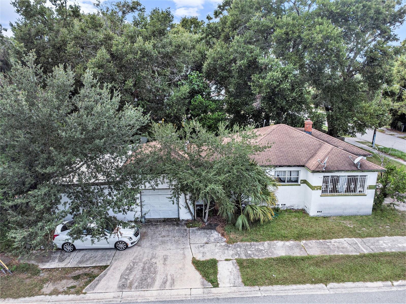 Listing photo id 1 for 911 31st Avenue