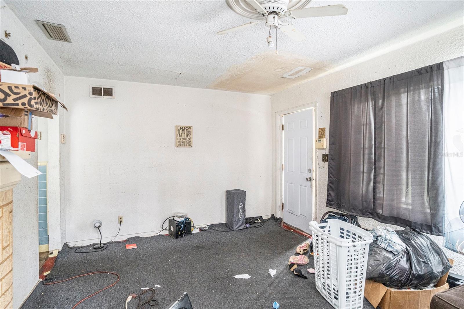 Listing photo id 5 for 911 31st Avenue