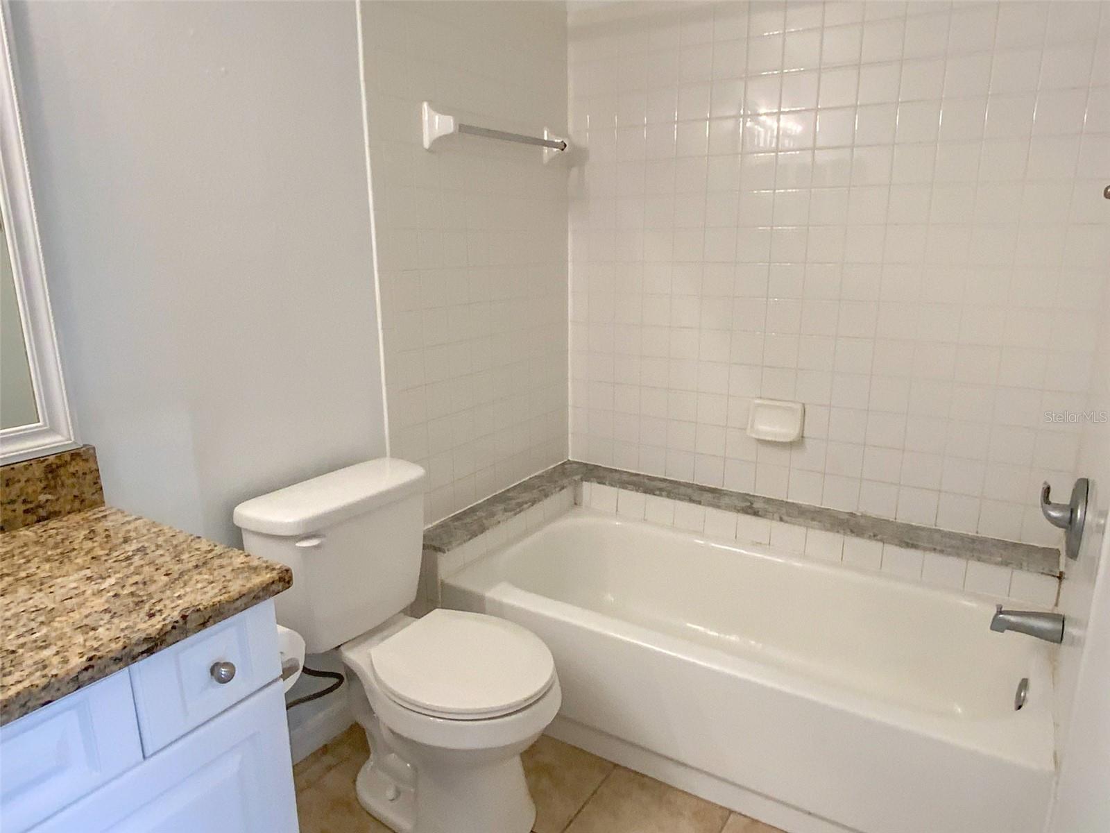 Image 14 of 21 For 1000 Horatio Street 324