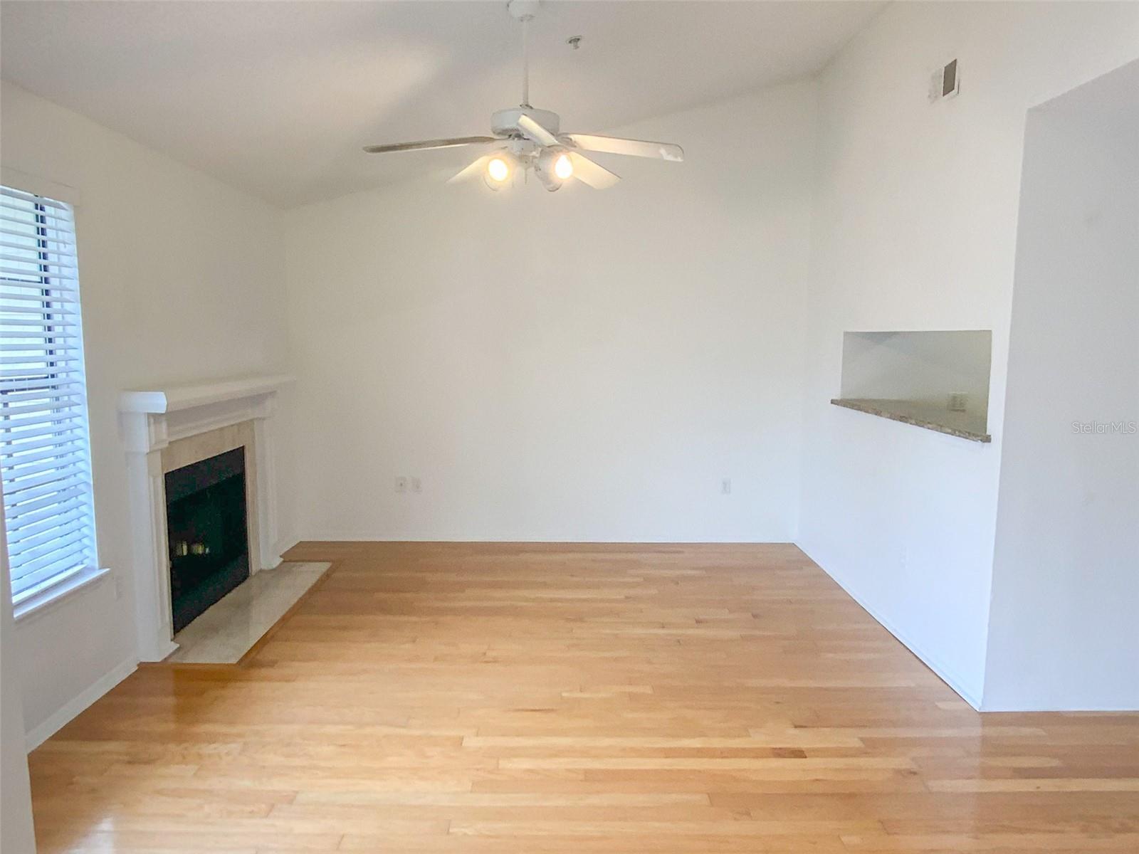 Image 9 of 21 For 1000 Horatio Street 324