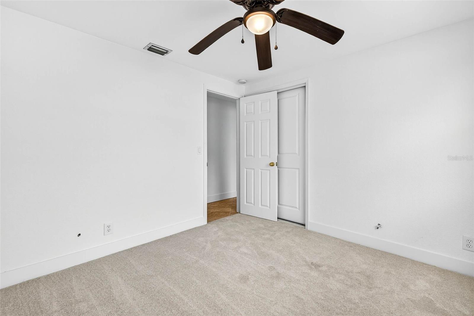 Image 22 of 57 For 3225 Shell Point Road