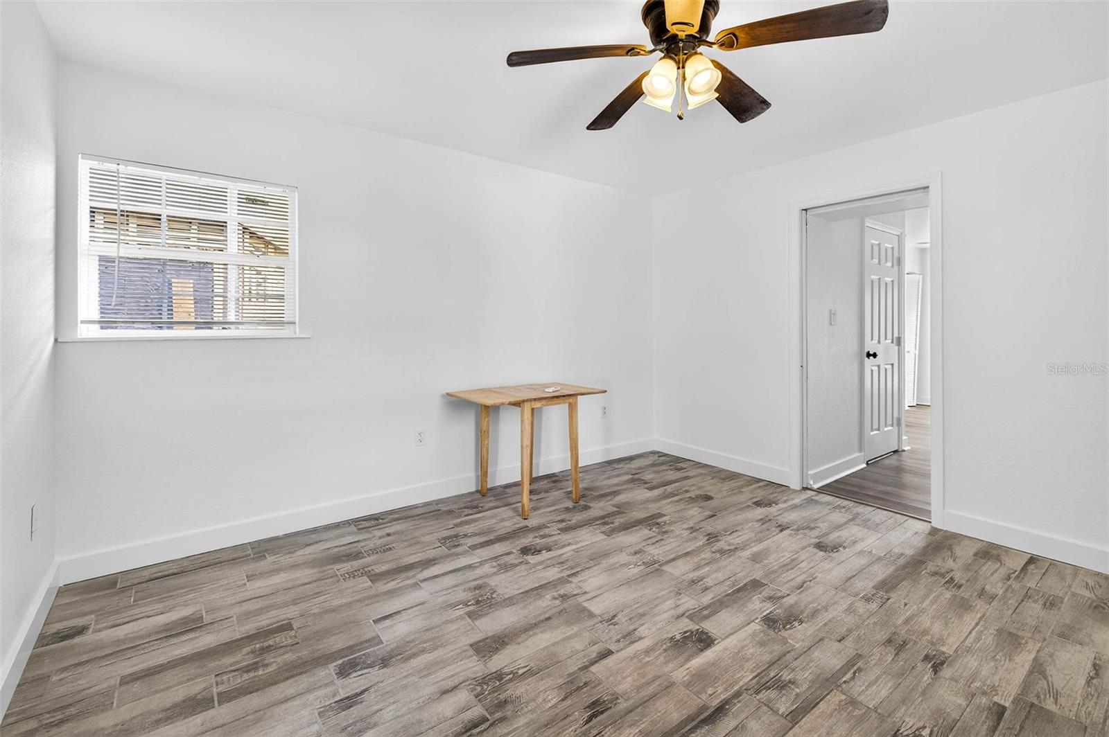 Image 43 of 57 For 3225 Shell Point Road