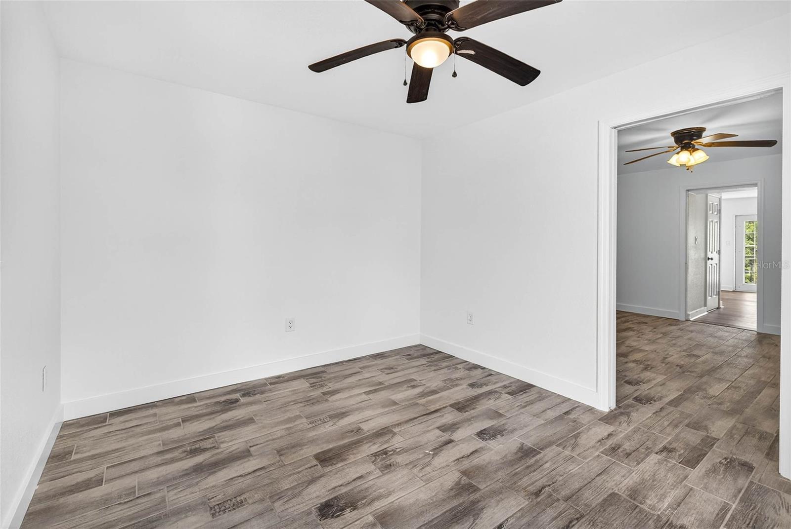 Image 46 of 57 For 3225 Shell Point Road