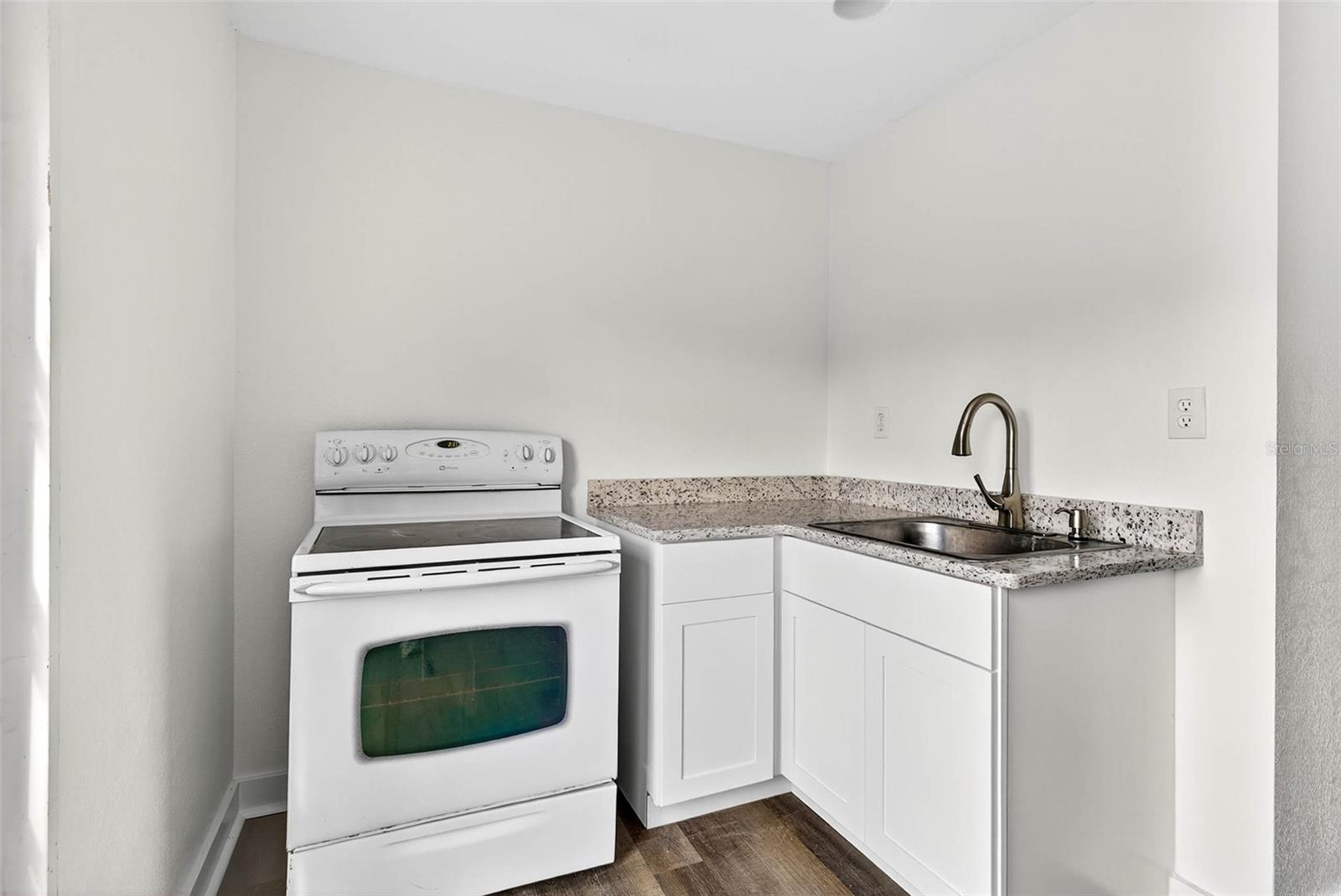 Image 50 of 57 For 3225 Shell Point Road