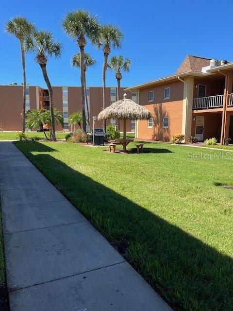 Image 14 of 18 For 12760 Indian Rocks Road 803