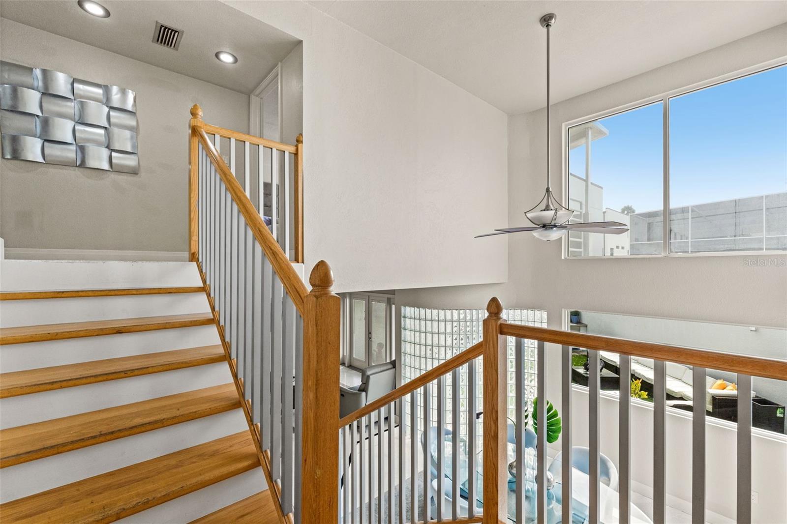Image 18 of 43 For 4522 North B Street