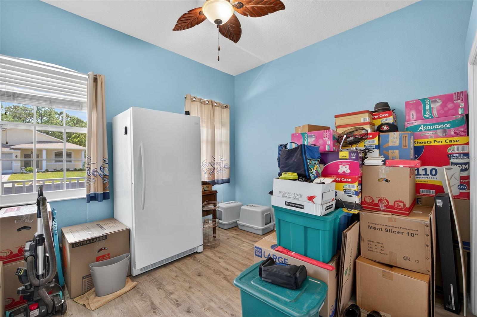 Image 20 of 71 For 11501 Bloomington Court