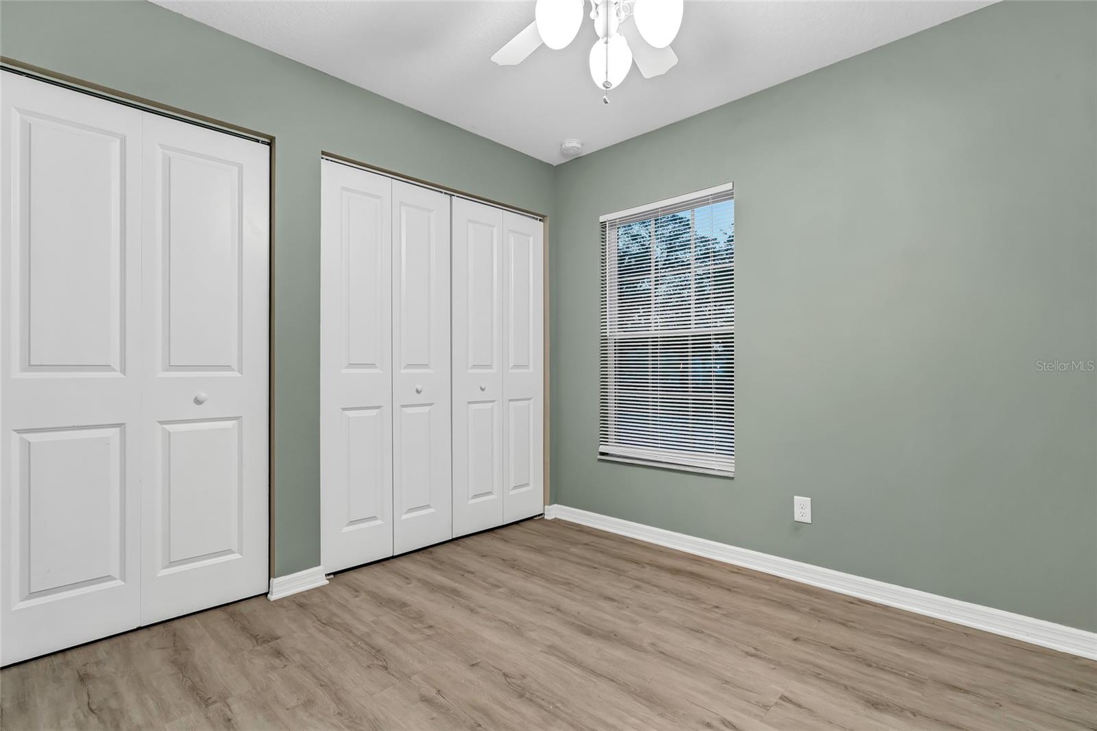 Image 11 of 29 For 1101 20th Street W