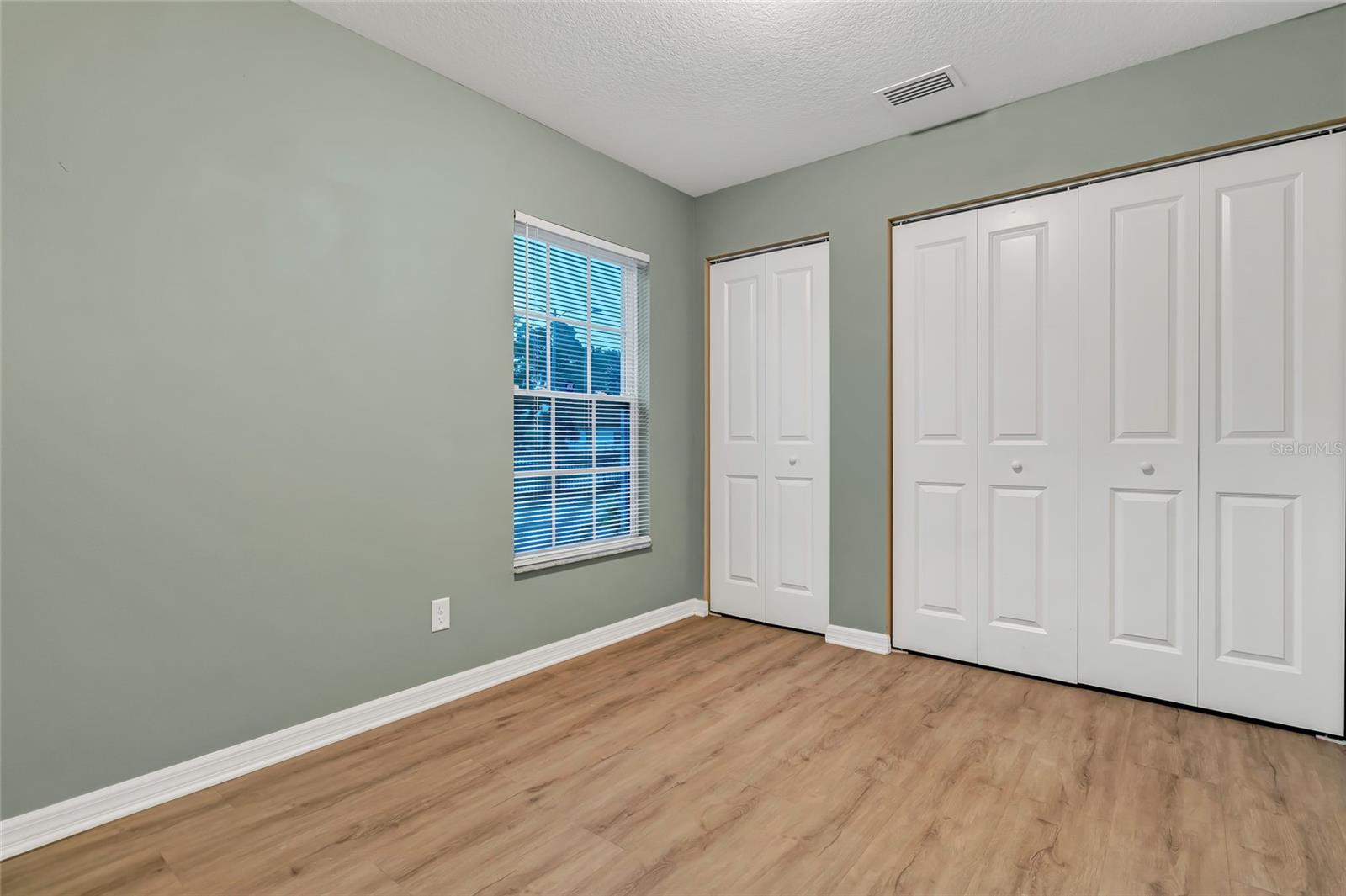 Image 15 of 29 For 1101 20th Street W