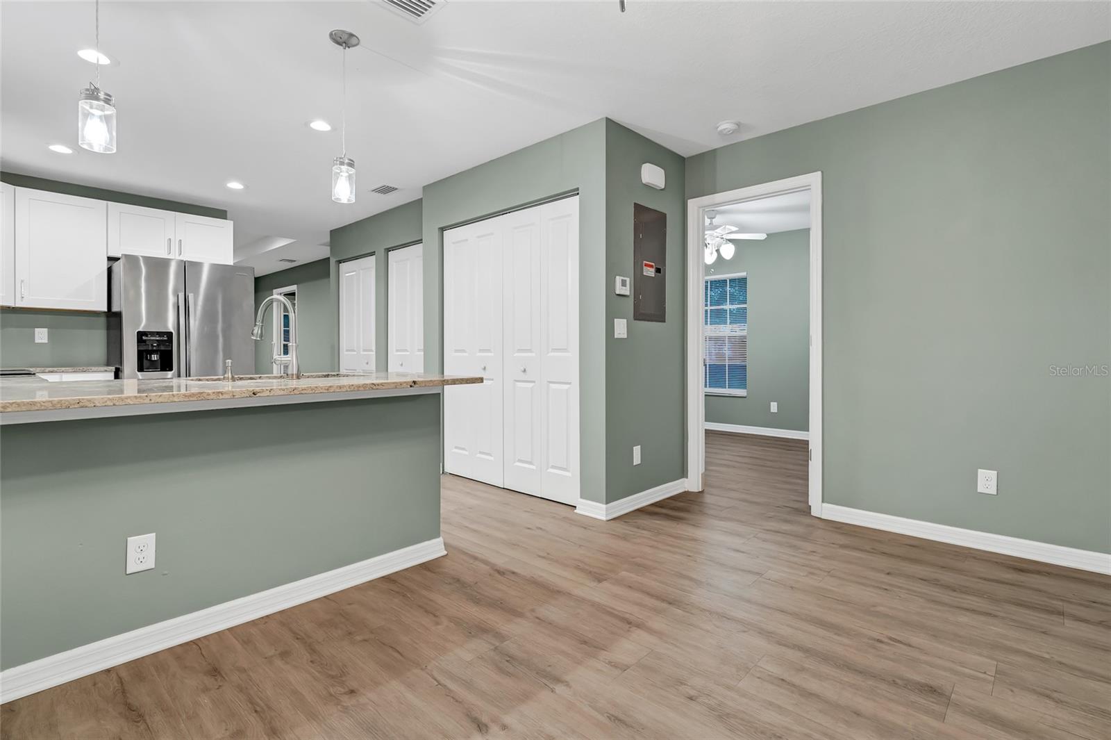 Image 20 of 29 For 1101 20th Street W