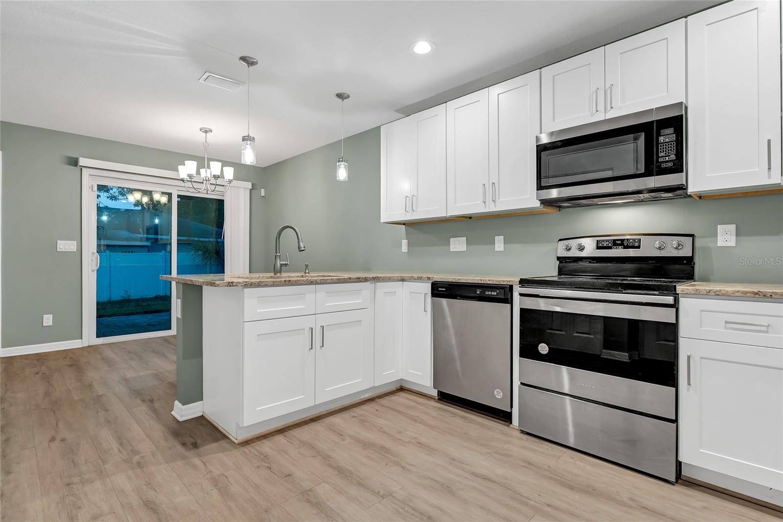 Image 22 of 29 For 1101 20th Street W