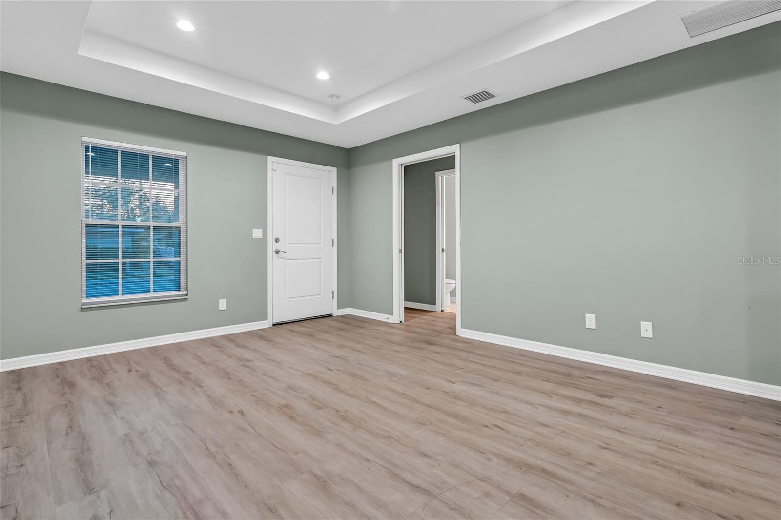 Image 25 of 29 For 1101 20th Street W
