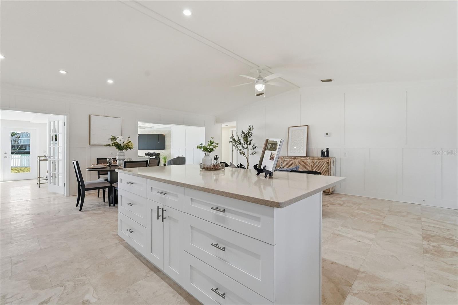 Image 15 of 47 For 15302 Harbor Drive