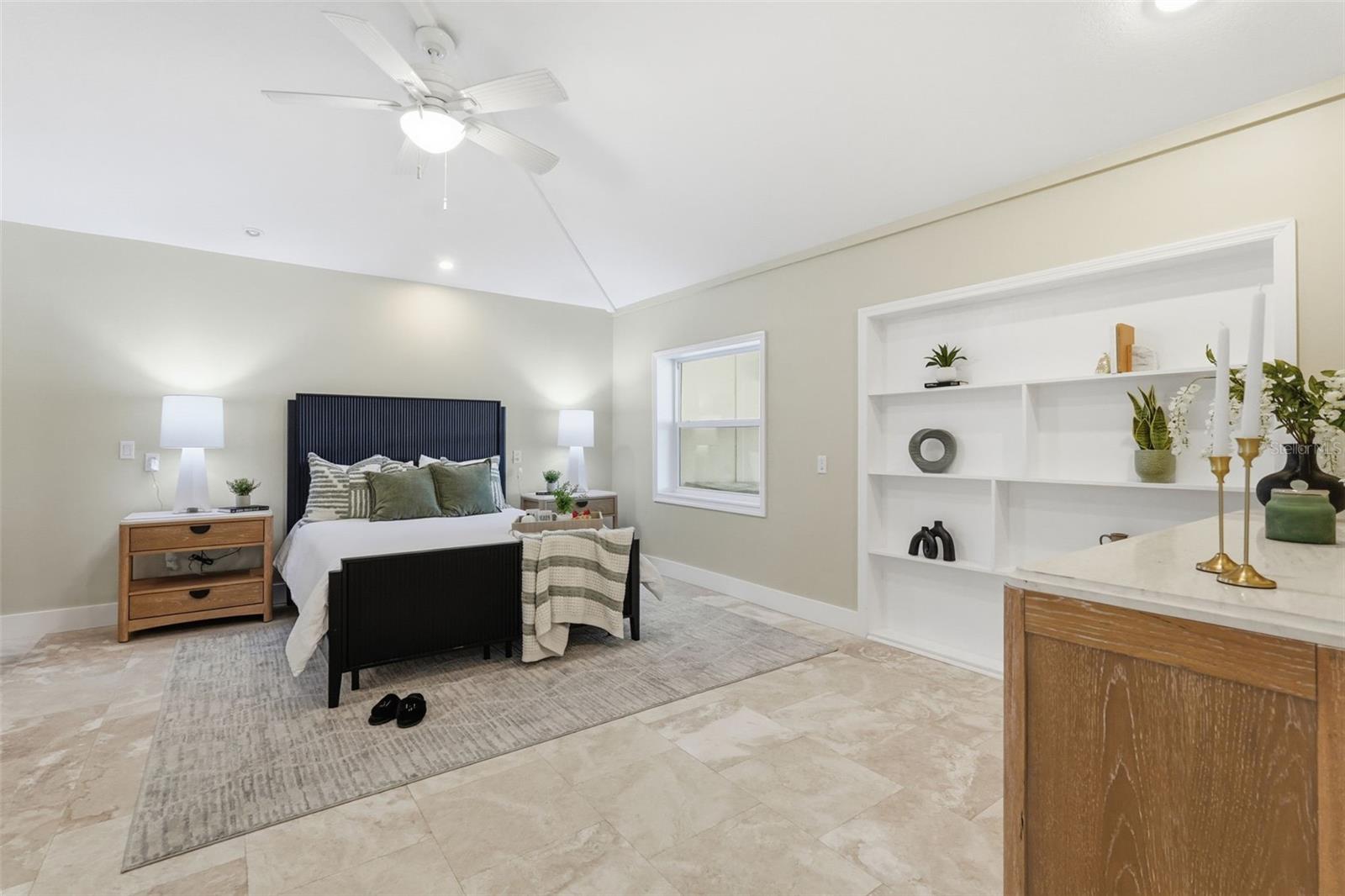 Image 21 of 47 For 15302 Harbor Drive