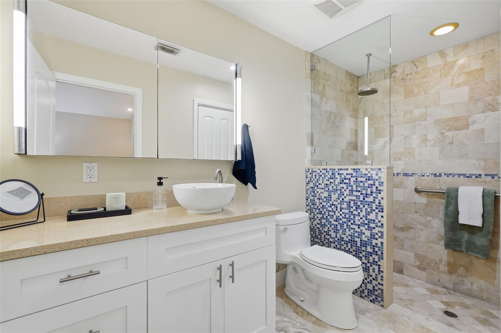 Image 23 of 47 For 15302 Harbor Drive