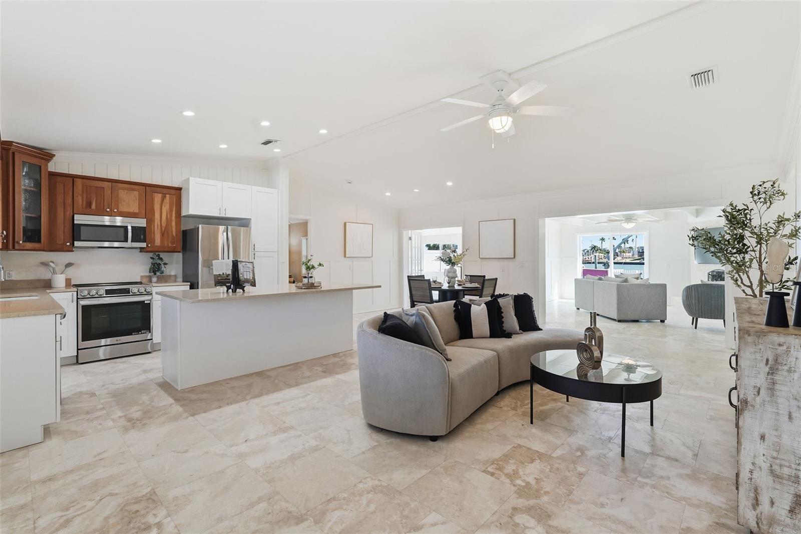 Image 7 of 47 For 15302 Harbor Drive