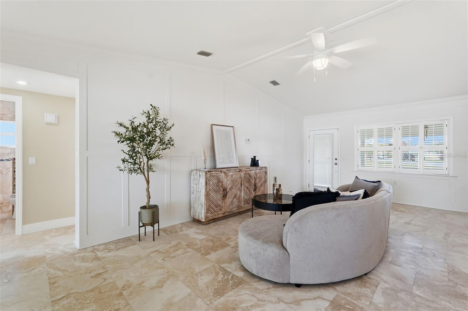 Image 8 of 47 For 15302 Harbor Drive