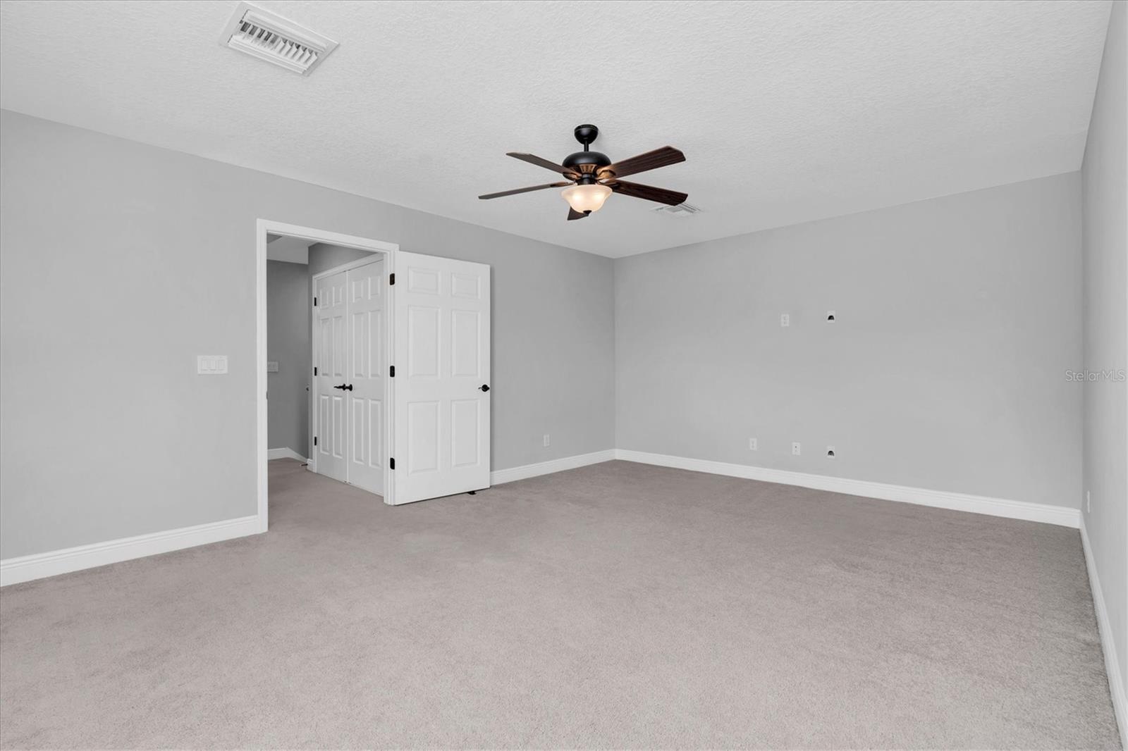 Image 29 of 73 For 12718 Burns Drive