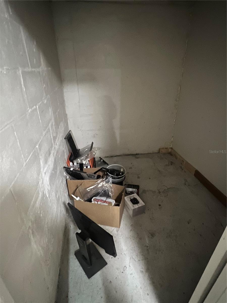 Image 7 of 8 For 840 16th Street S