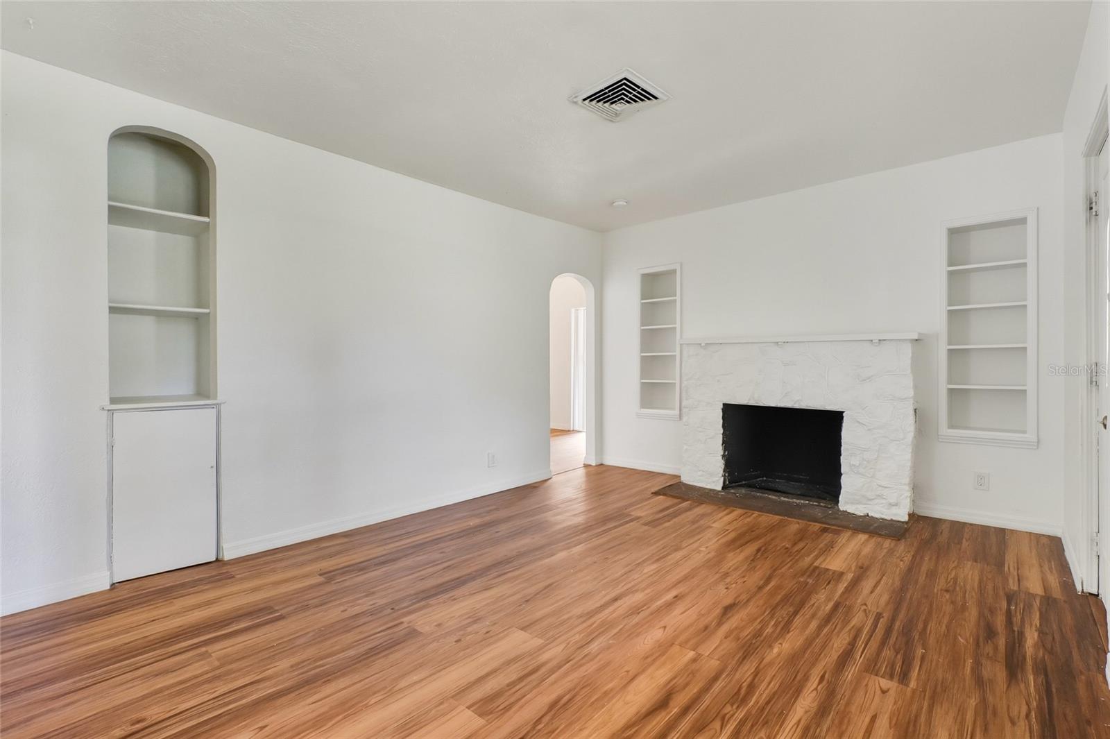 Image 4 of 15 For 2845 Valencia Way S