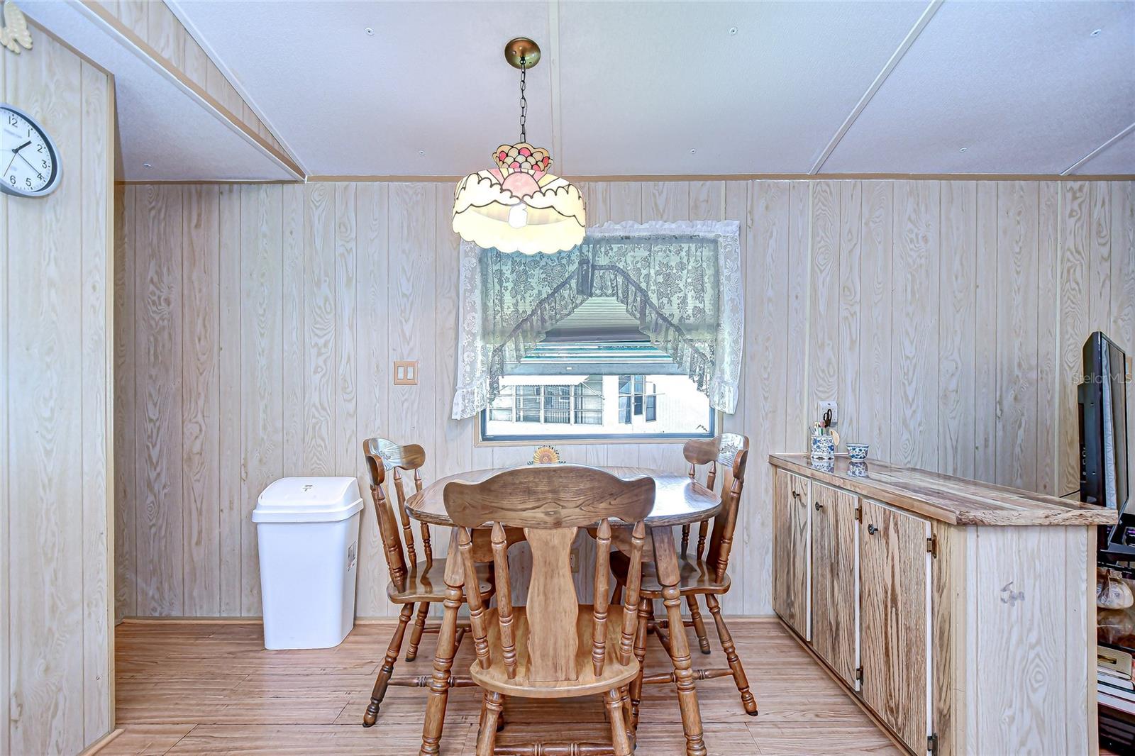 Image 12 of 39 For 39613 Sterling Drive