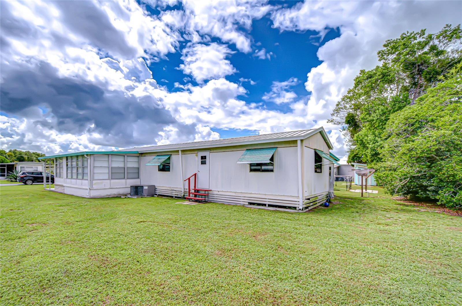 Image 33 of 39 For 39613 Sterling Drive