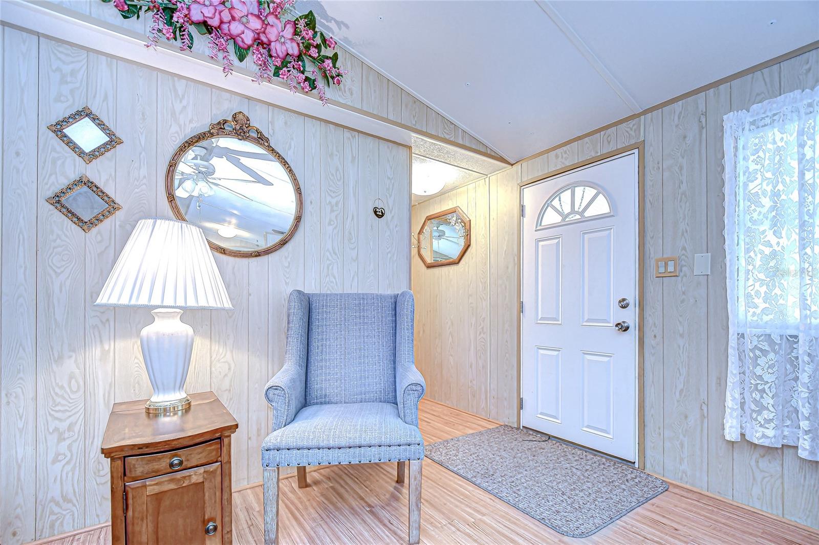 Image 4 of 39 For 39613 Sterling Drive