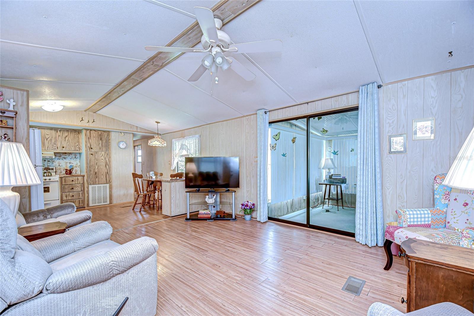 Image 6 of 39 For 39613 Sterling Drive