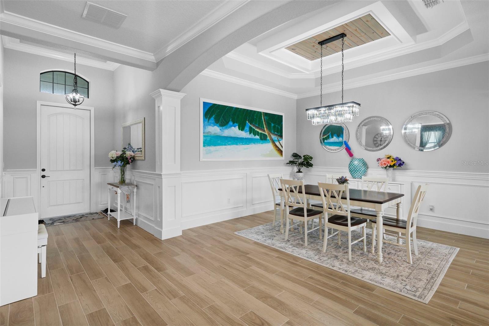 Image 13 of 63 For 5749 Cheech Glen