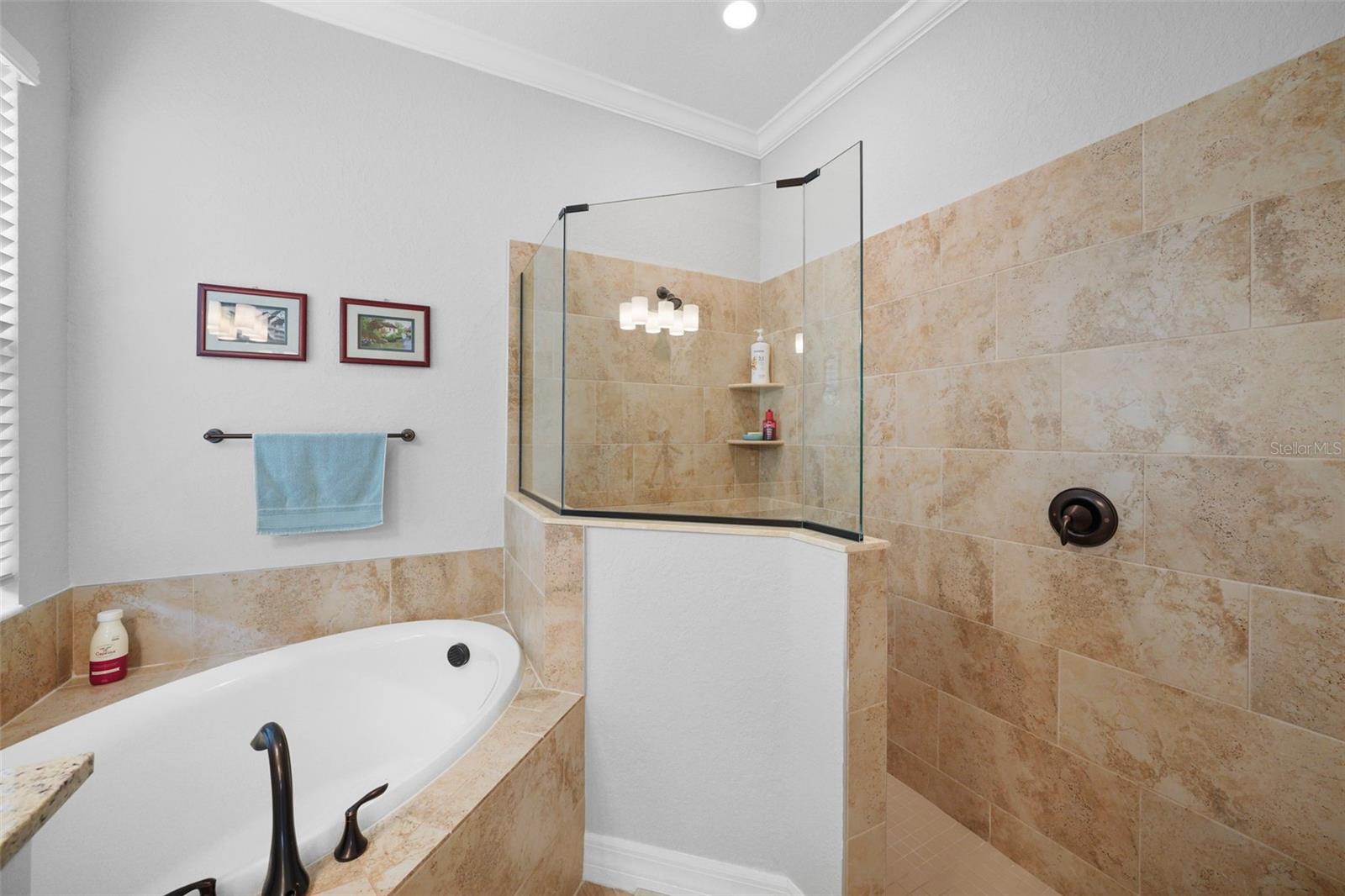 Image 21 of 63 For 5749 Cheech Glen