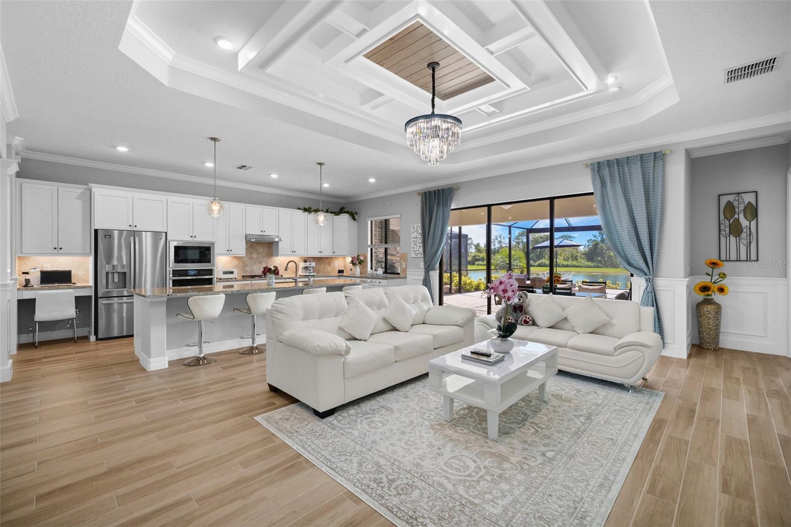 Image 5 of 63 For 5749 Cheech Glen