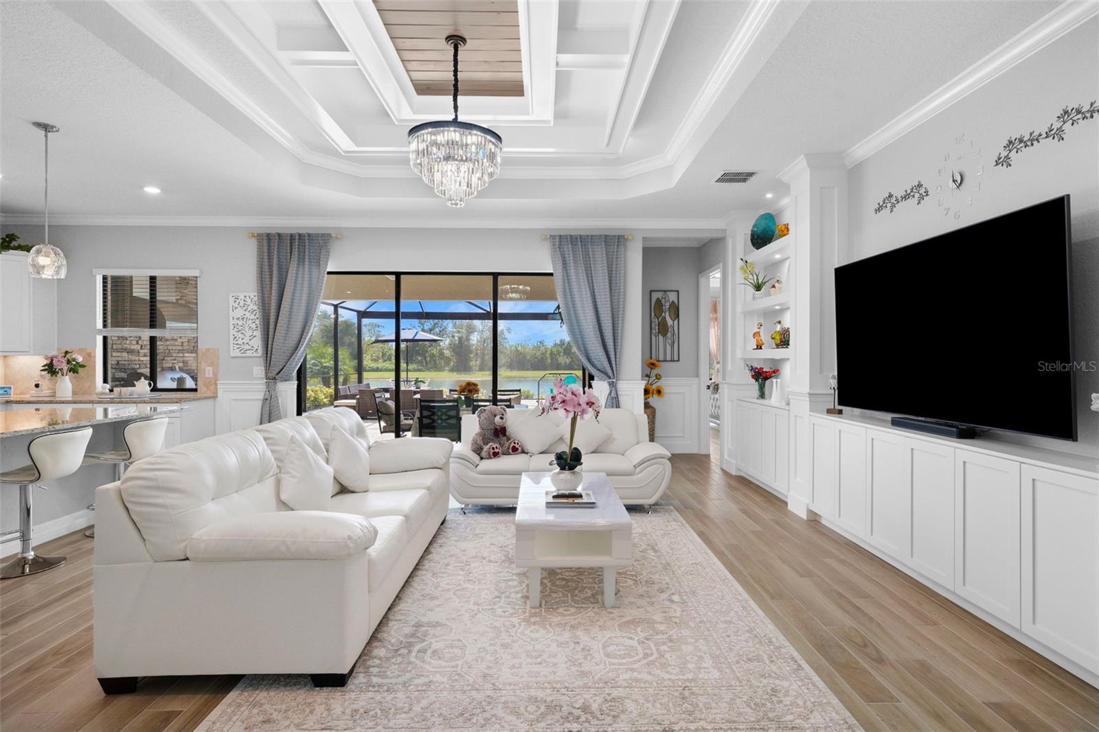 Image 6 of 63 For 5749 Cheech Glen