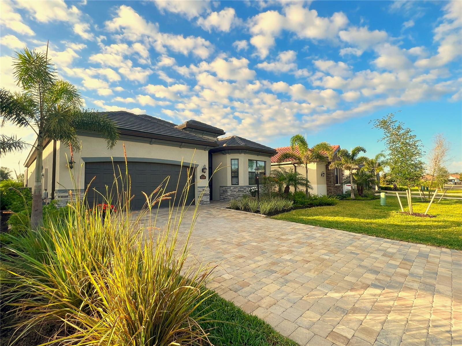 Image 63 of 63 For 5749 Cheech Glen