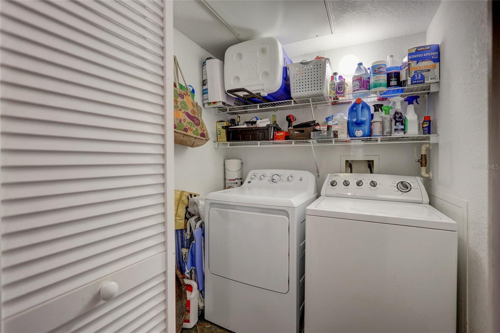 Image 18 of 40 For 2421 Horatio Street 820